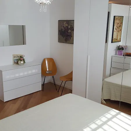 Apartament House Betta By Holiday World Genua